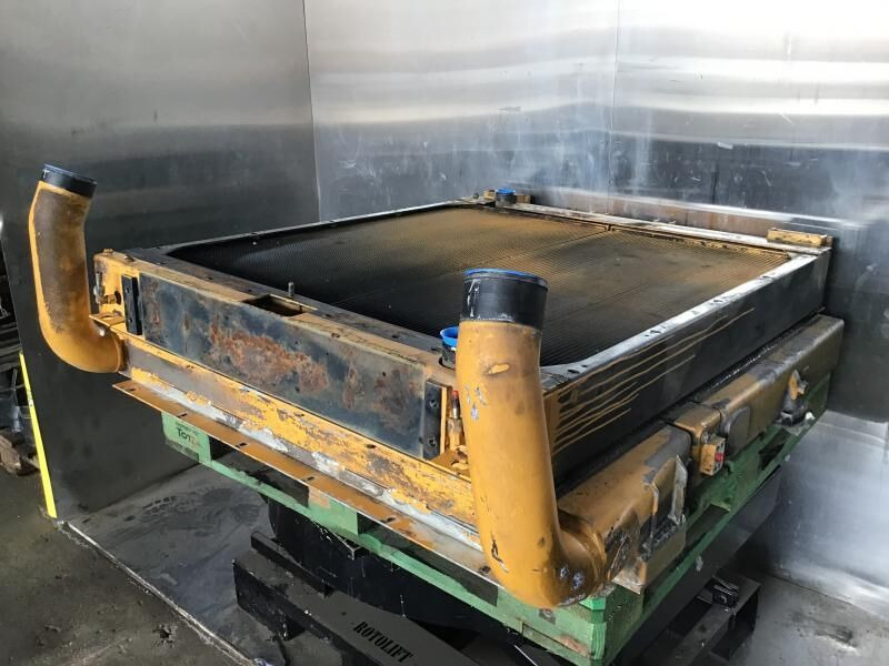 Liebherr Combined Radiator - Радиатор: фото 2 Liebherr Combined Radiator - Радиатор: фото 2