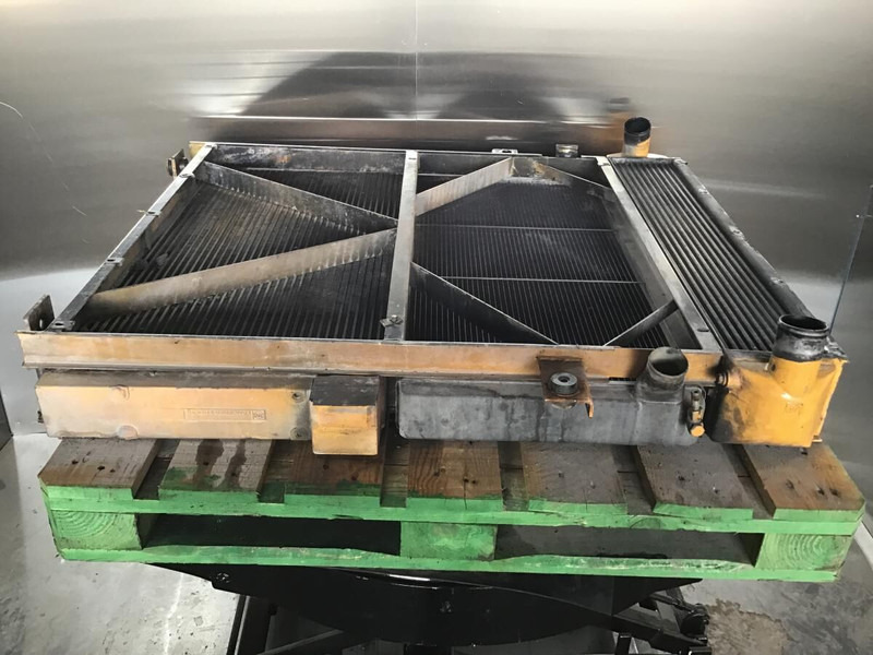 Liebherr Combined Radiator - Радиатор: фото 1 Liebherr Combined Radiator - Радиатор: фото 1