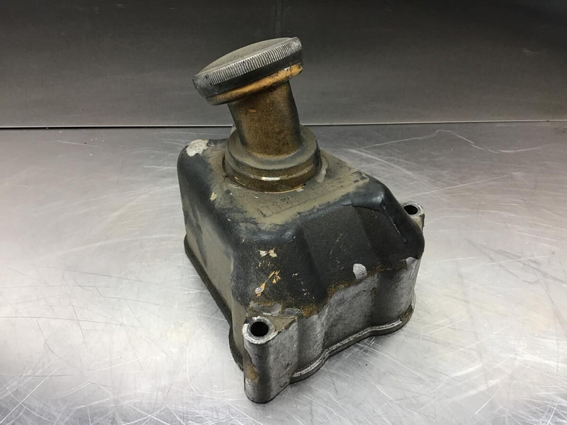 Liebherr Cylinder Head Cover - Двигатель и запчасти: фото 2 Liebherr Cylinder Head Cover - Двигатель и запчасти: фото 2