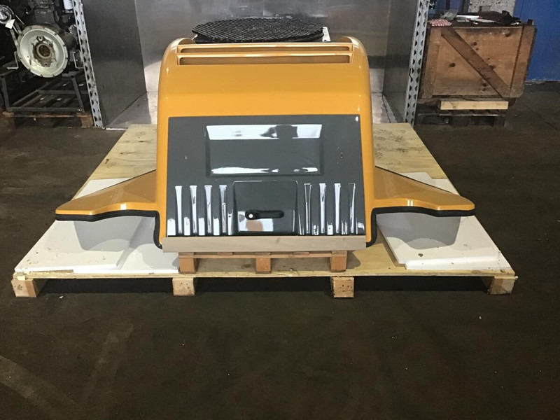 Liebherr Engine Hood - Капот: фото 1 Liebherr Engine Hood - Капот: фото 1