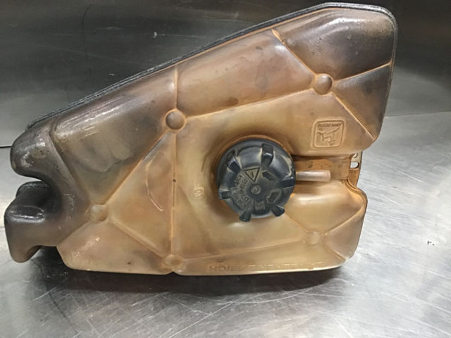 Liebherr Equalizing Reservoir - Расширительный бачок: фото 2 Liebherr Equalizing Reservoir - Расширительный бачок: фото 2