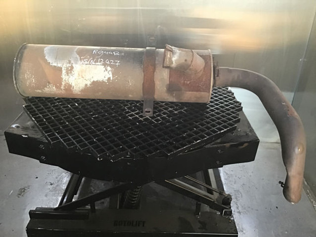 Liebherr Exhaust Silencer - Глушитель: фото 1 Liebherr Exhaust Silencer - Глушитель: фото 1