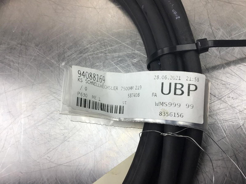 Liebherr R914B / R926 K-LC / R946 NLC / A904C Li / A904 Li / A900C Li / A900B Li / A316 Li / A314 Li / A312 Li / A934C Li / A924C Li / A9 - Кабели/ Провода: фото 3 Liebherr R914B / R926 K-LC / R946 NLC / A904C Li / A904 Li / A900C Li / A900B Li / A316 Li / A314 Li / A312 Li / A934C Li / A924C Li / A9 - Кабели/ Провода: фото 3