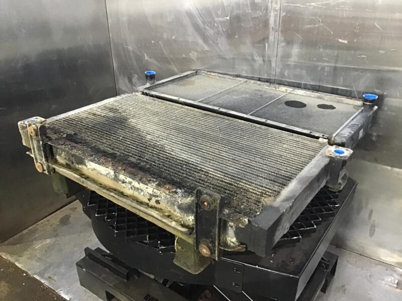 Liebherr Radiator - Радиатор: фото 1 Liebherr Radiator - Радиатор: фото 1