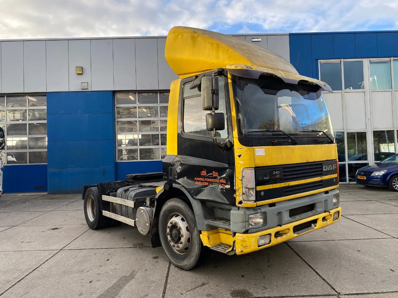 DAF CF 75.240 SC / Manual / Euro 1 - Тягач: фото 3 DAF CF 75.240 SC / Manual / Euro 1 - Тягач: фото 3
