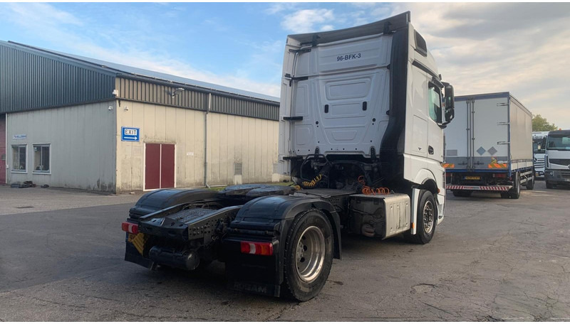 Mercedes-Benz Actros 1842 Dakspoiler + Koelkast - Тягач: фото 4 Mercedes-Benz Actros 1842 Dakspoiler + Koelkast - Тягач: фото 4