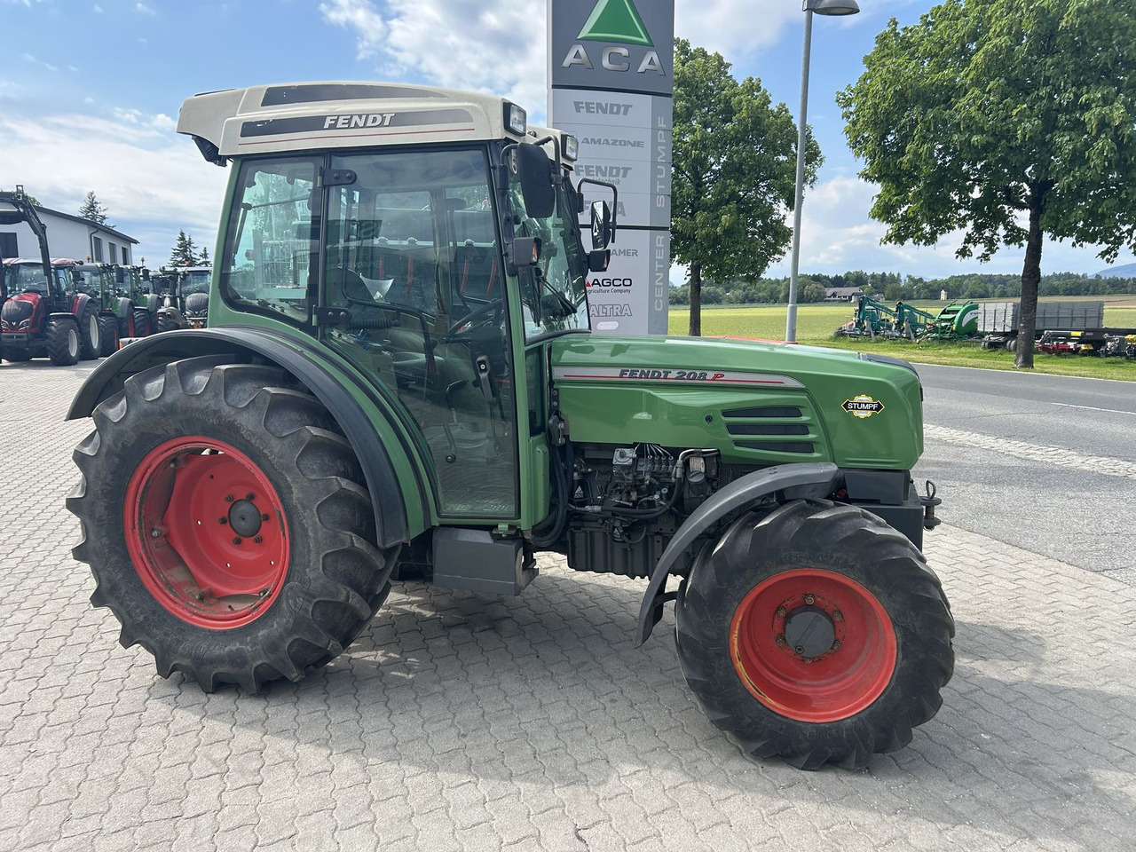 Fendt Farmer 208 PA - Трактор: фото 1 Fendt Farmer 208 PA - Трактор: фото 1