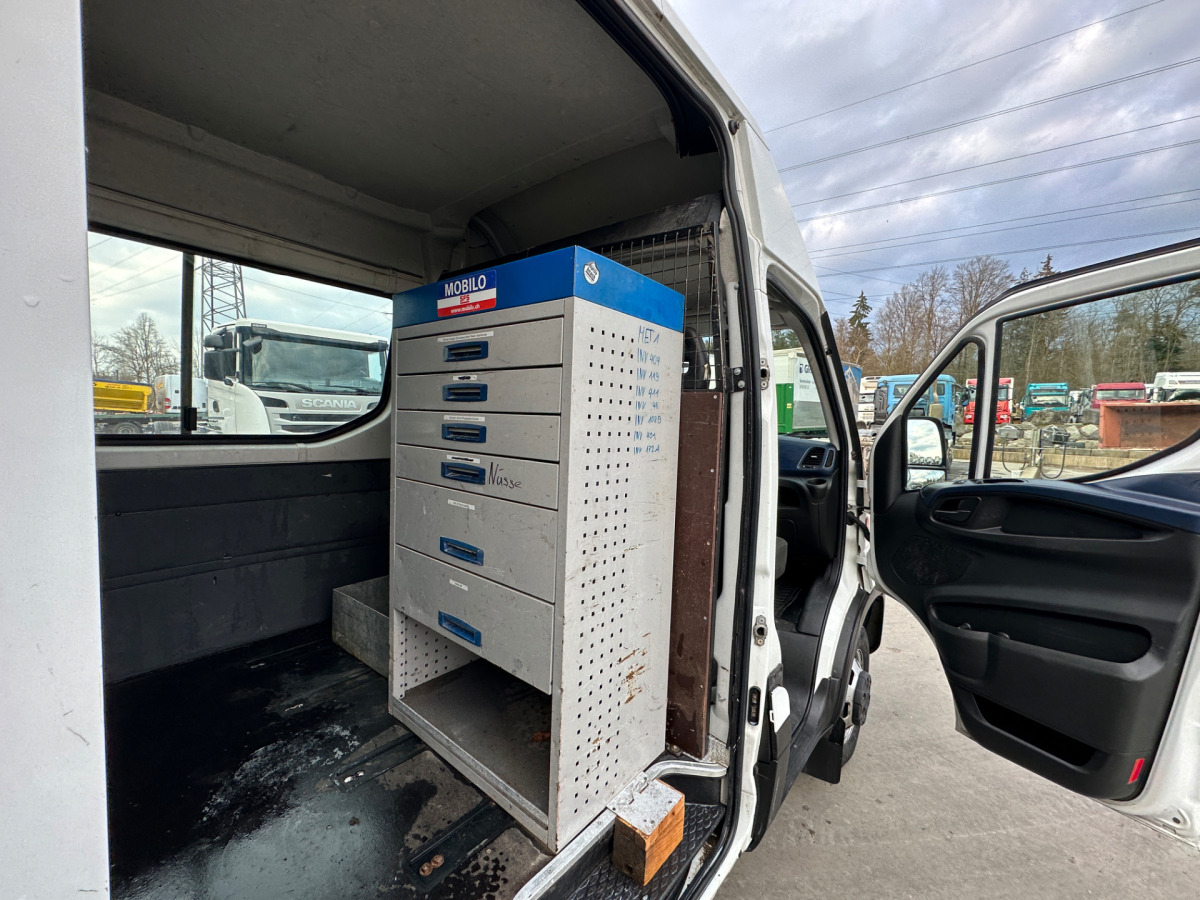 Цельнометаллический фургон IVECO 35C18V Daily Servicewagen Sortimo: фото 7