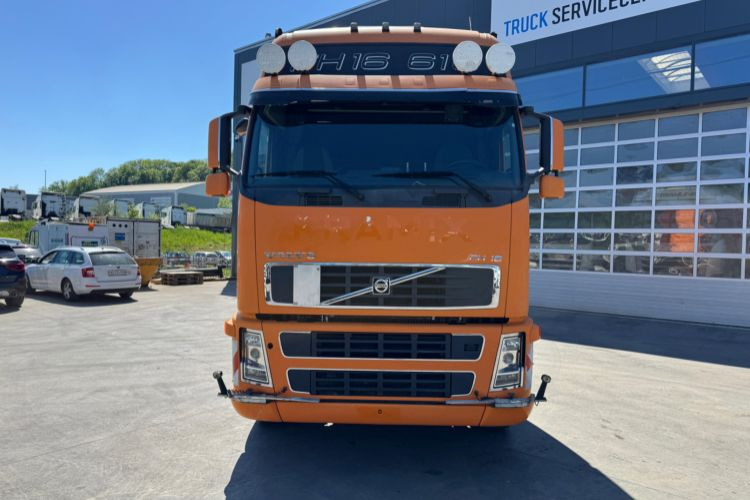 Volvo FH16-610 6x4 - Тягач: фото 2 Volvo FH16-610 6x4 - Тягач: фото 2