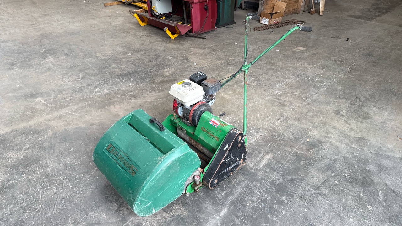 DENNIS FT20 PEDESTRIAN CYLINDER MOWER WITH GRASS BOX - Строительное оборудование: фото 3 DENNIS FT20 PEDESTRIAN CYLINDER MOWER WITH GRASS BOX - Строительное оборудование: фото 3