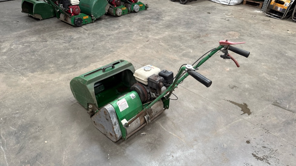 DENNIS FT510 PEDESTRIAN CYLINDER MOWER, NO UNIT, GRASS BOX - Строительное оборудование: фото 4 DENNIS FT510 PEDESTRIAN CYLINDER MOWER, NO UNIT, GRASS BOX - Строительное оборудование: фото 4
