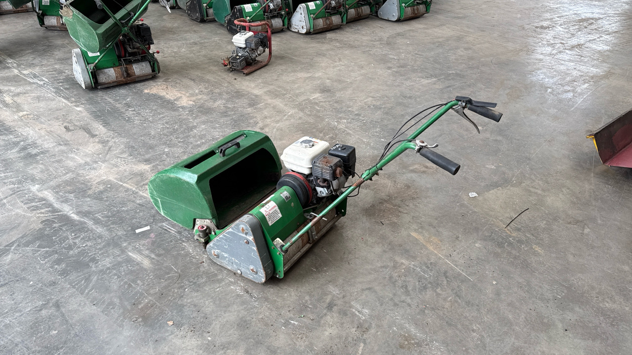 DENNIS FT510 PEDESTRIAN CYLINDER MOWER WITH 9K UNIT AND GRASS BOX - Строительное оборудование: фото 3 DENNIS FT510 PEDESTRIAN CYLINDER MOWER WITH 9K UNIT AND GRASS BOX - Строительное оборудование: фото 3