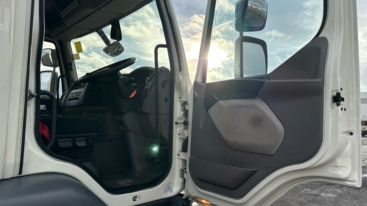 Daf LF 260 - Тентованный грузовик: фото 5 Daf LF 260 - Тентованный грузовик: фото 5