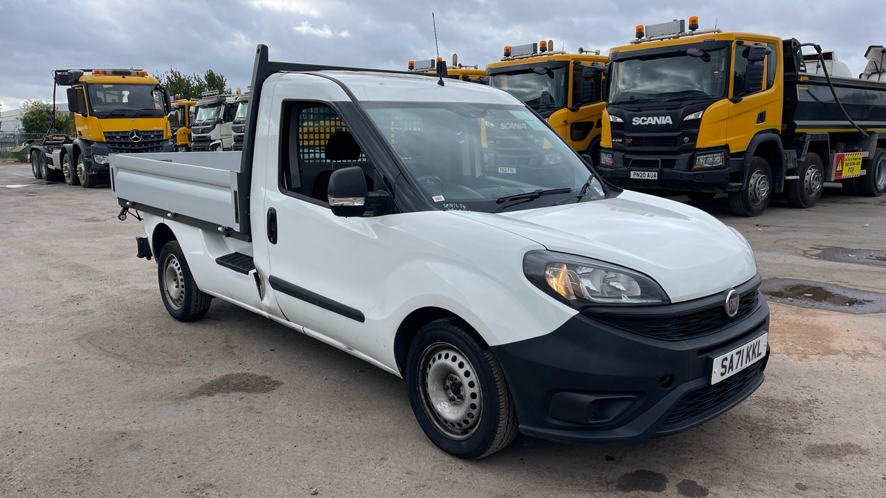 FIAT DOBLO CARGO 16V 1.6 MULTIJET - Малотоннажный бортовой грузовик: фото 1 FIAT DOBLO CARGO 16V 1.6 MULTIJET - Малотоннажный бортовой грузовик: фото 1
