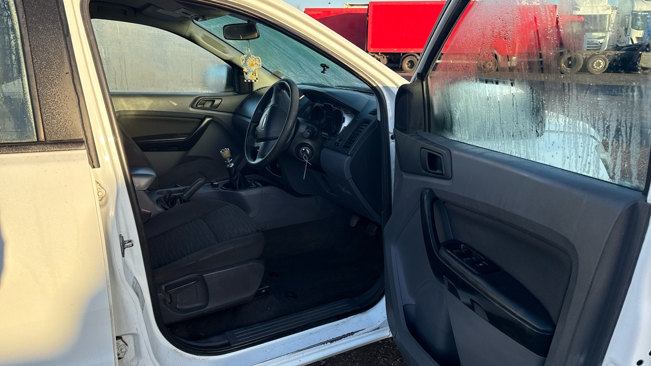 FORD RANGER XL 2.2 TDCi 150PS 4WD - Пикап, Грузопассажирский фургон: фото 4 FORD RANGER XL 2.2 TDCi 150PS 4WD - Пикап, Грузопассажирский фургон: фото 4