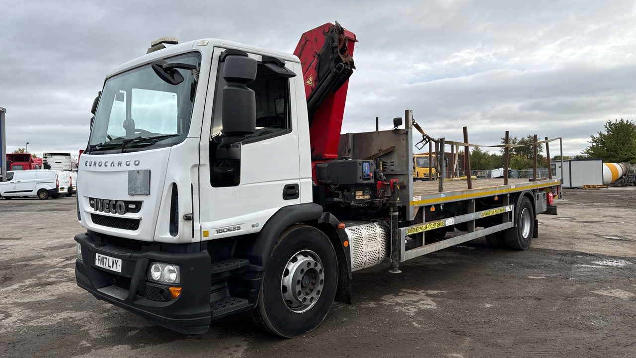 IVECO EUROCARGO 180E25 - Грузовик бортовой/ Платформа, Автоманипулятор: фото 2 IVECO EUROCARGO 180E25 - Грузовик бортовой/ Платформа, Автоманипулятор: фото 2