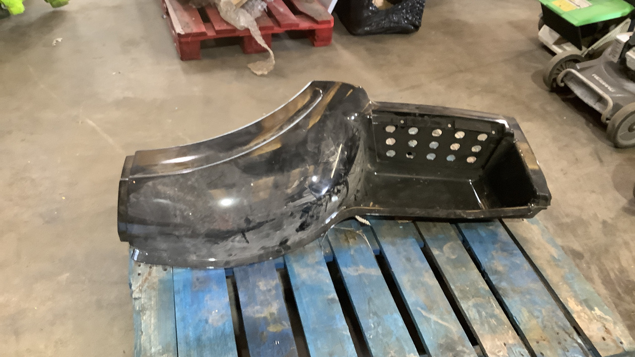 IVECO WHEEL ARCH & STEP - Строительное оборудование: фото 1 IVECO WHEEL ARCH & STEP - Строительное оборудование: фото 1