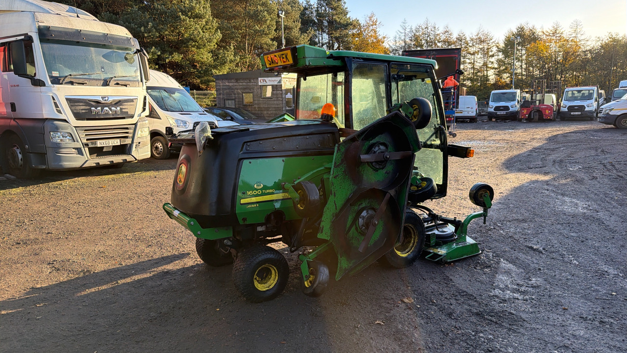 JOHN DEERE 1600 TURBO SERIES 2 - Газонокосилка: фото 3 JOHN DEERE 1600 TURBO SERIES 2 - Газонокосилка: фото 3