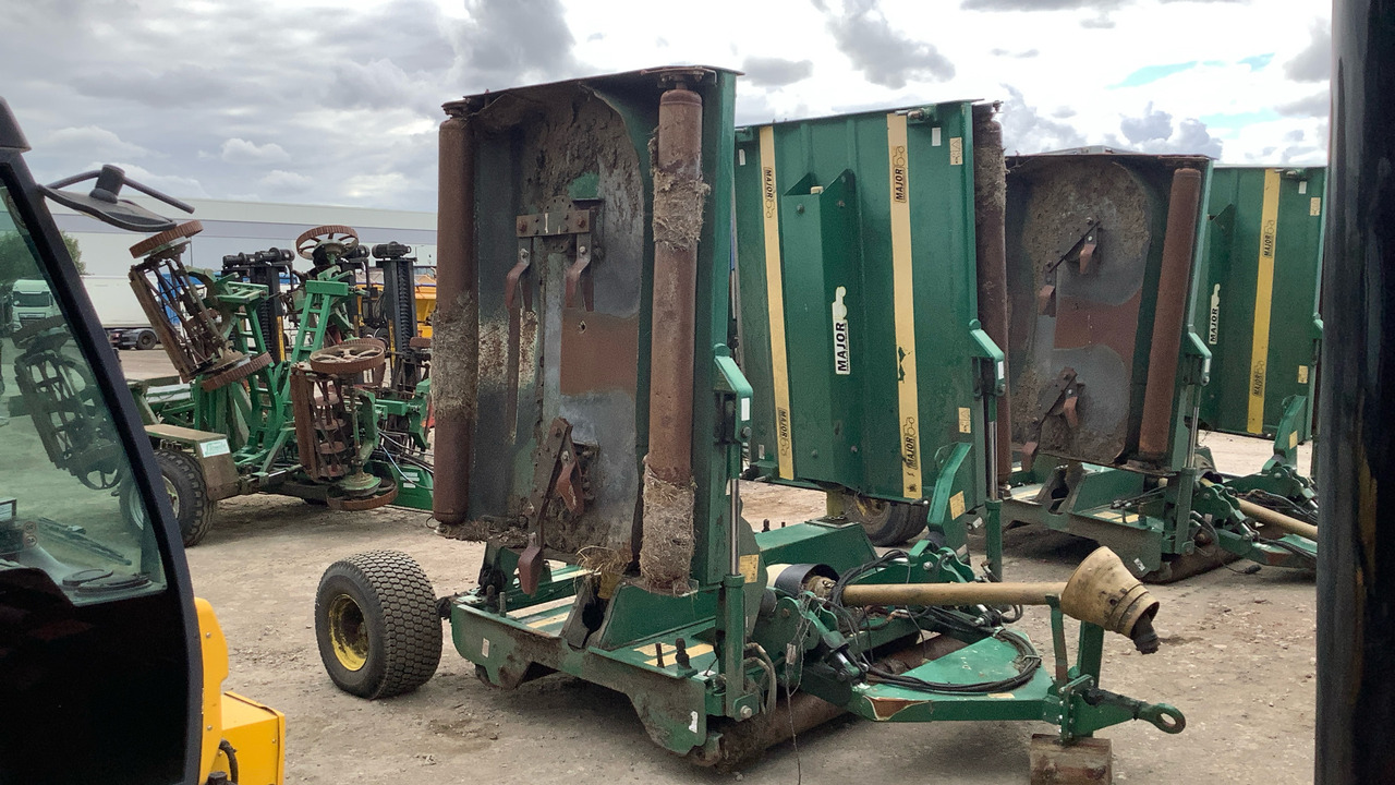 MAJOR 18000GR TRAILED FINISHING MOWER 13/437 - Строительное оборудование: фото 2 MAJOR 18000GR TRAILED FINISHING MOWER 13/437 - Строительное оборудование: фото 2