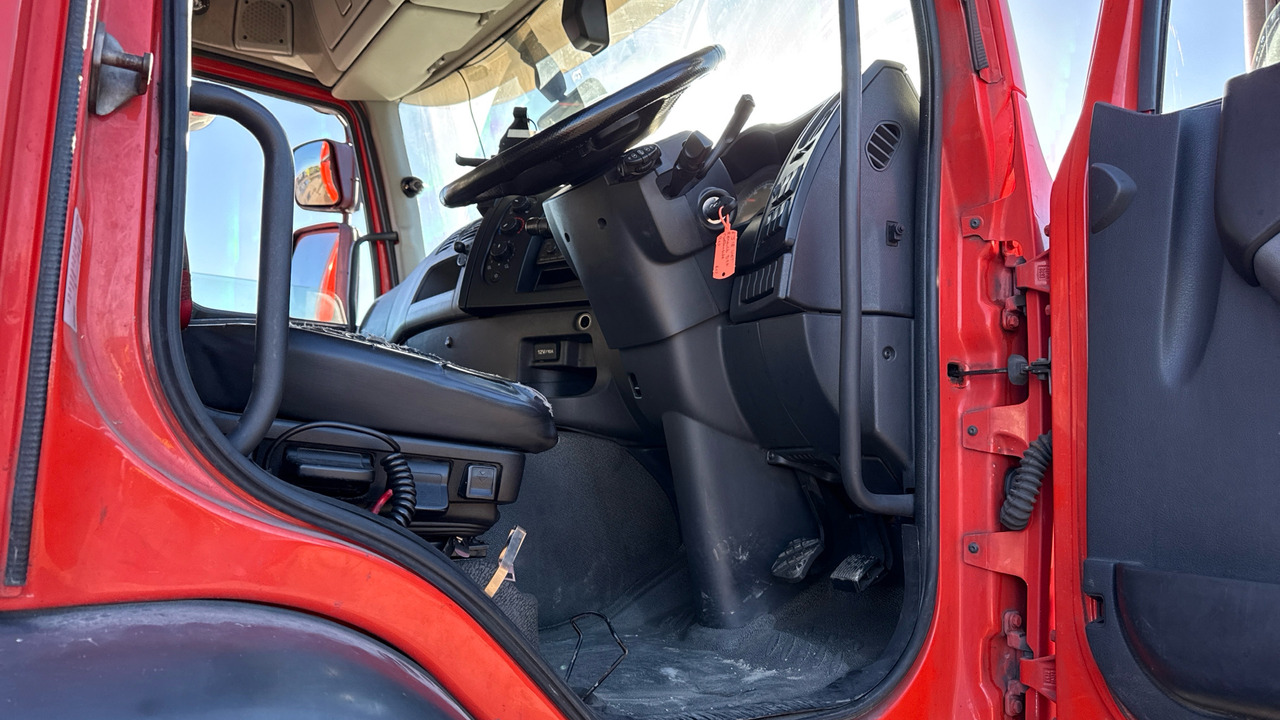 RENAULT D  26 - Тентованный грузовик: фото 5 RENAULT D  26 - Тентованный грузовик: фото 5