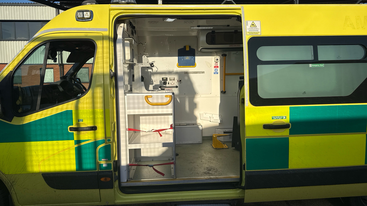 Машина скорой помощи RENAULT MASTER 150.39: фото 20