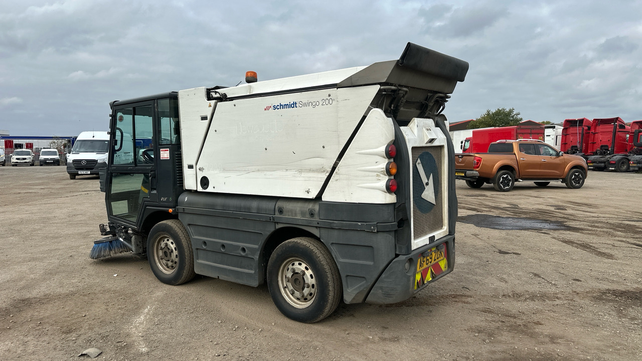 SCHMIDT SWINGO 200 - Подметально-уборочная машина: фото 3 SCHMIDT SWINGO 200 - Подметально-уборочная машина: фото 3