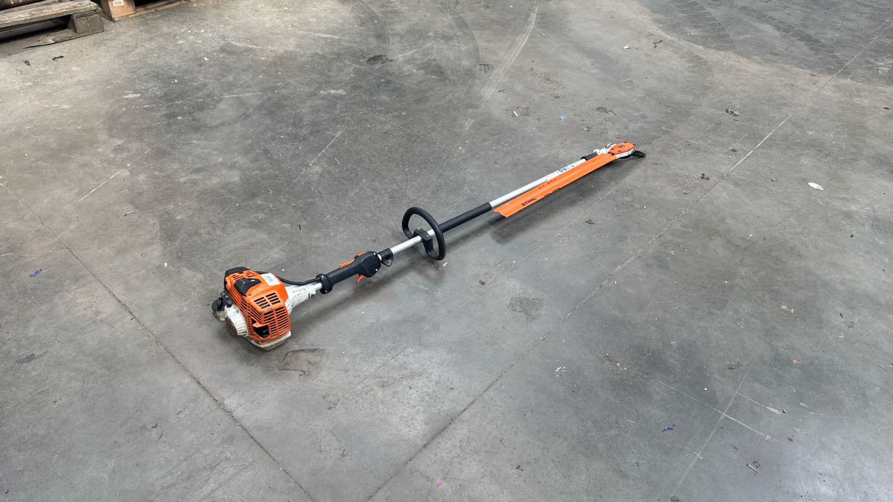 STIHL HL 941K LONG REACH HEDGE CUTTER - Строительное оборудование: фото 1 STIHL HL 941K LONG REACH HEDGE CUTTER - Строительное оборудование: фото 1