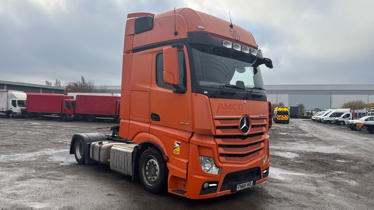 MERCEDES-BENZ ACTROS 1845 - Тягач: фото 1 MERCEDES-BENZ ACTROS 1845 - Тягач: фото 1
