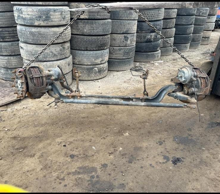 IVECO 7,5t 2003 Achse Vorderachse - Передняя ось для Грузовиков: фото 1 IVECO 7,5t 2003 Achse Vorderachse - Передняя ось для Грузовиков: фото 1