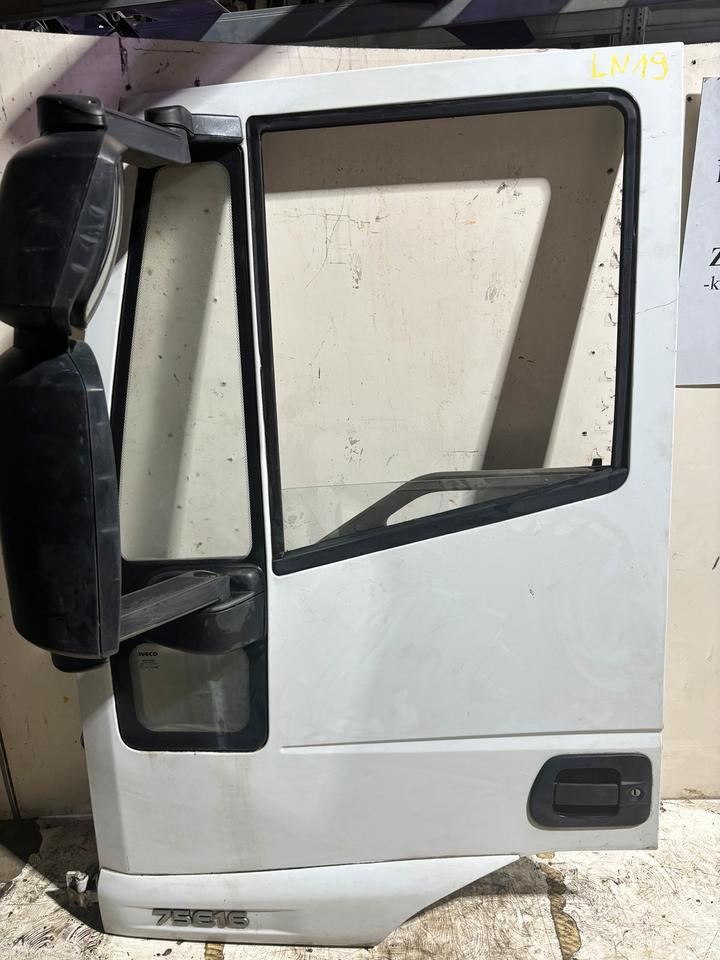 IVECO Euro Cargo Fahrertür, weiß,Spiegel&Verkleidung LN 19 - Дверь и запчасти для Грузовиков: фото 2 IVECO Euro Cargo Fahrertür, weiß,Spiegel&Verkleidung LN 19 - Дверь и запчасти для Грузовиков: фото 2