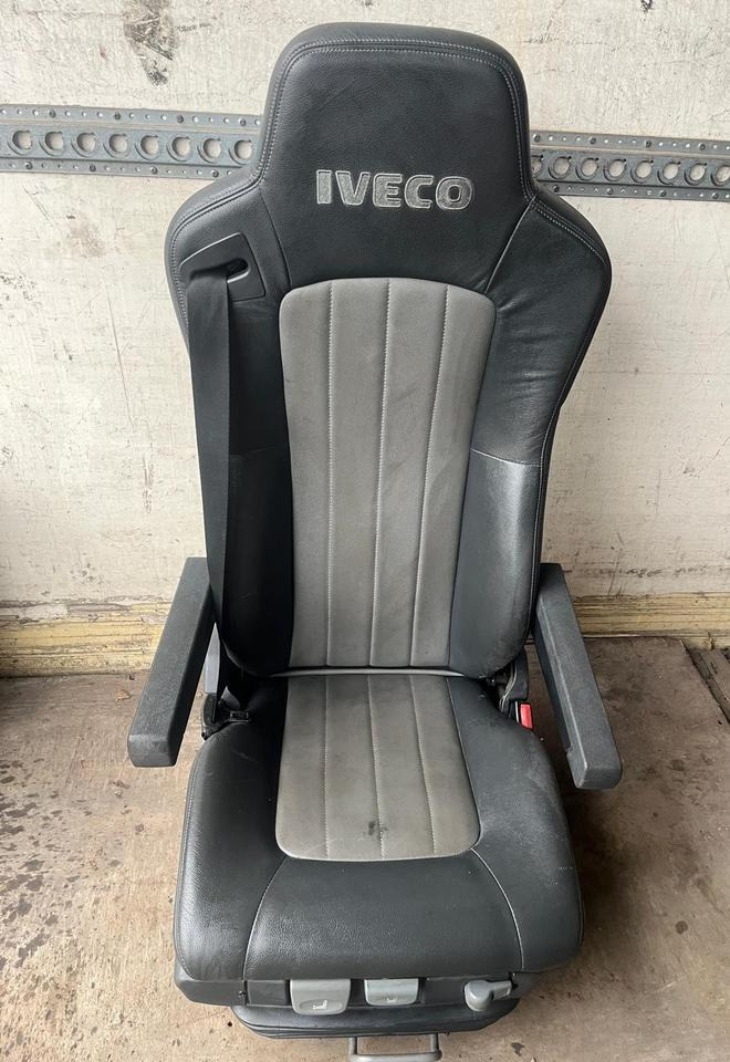 IVECO Stralis 450 Beifahrersitz - Сиденье для Грузовиков: фото 1 IVECO Stralis 450 Beifahrersitz - Сиденье для Грузовиков: фото 1