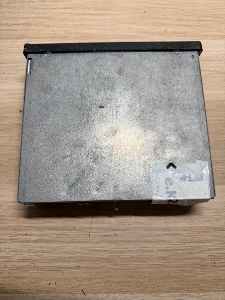 MAN Tachograph 81.27101-6570 - Тахограф: фото 4 MAN Tachograph 81.27101-6570 - Тахограф: фото 4