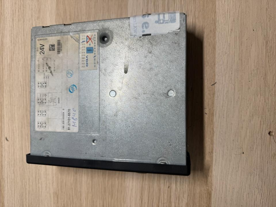 MAN Tachograph 81.27101-6570 - Тахограф: фото 3 MAN Tachograph 81.27101-6570 - Тахограф: фото 3