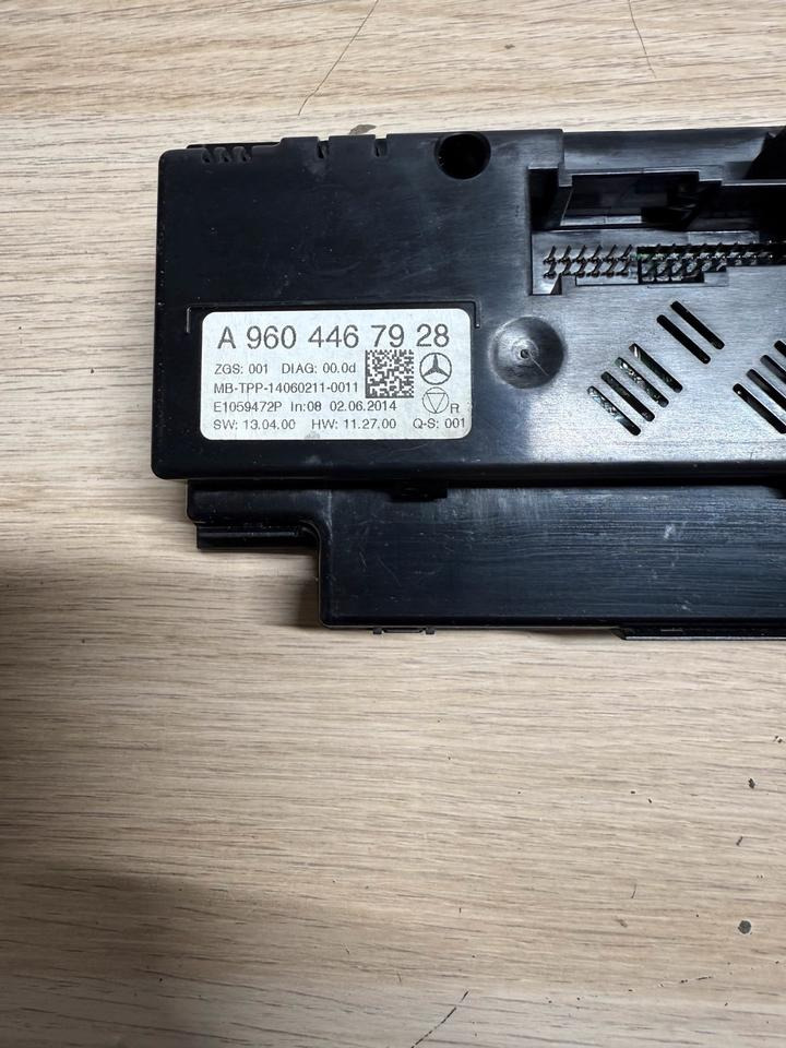 Mercedes Actros MP4 Klimabedienteil Klima Heizung A9604467928 - Блок управления для Грузовиков: фото 4 Mercedes Actros MP4 Klimabedienteil Klima Heizung A9604467928 - Блок управления для Грузовиков: фото 4