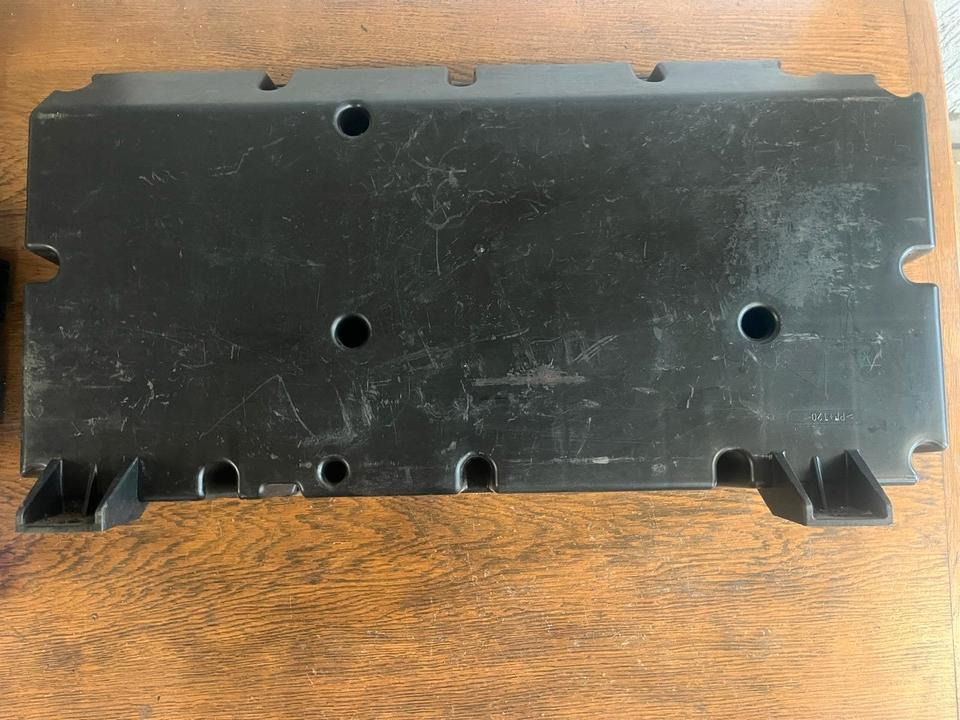 Mercedes Actros MP4 Subwoofer Soundsystem Bass A0018206202 - Приборная панель для Грузовиков: фото 5 Mercedes Actros MP4 Subwoofer Soundsystem Bass A0018206202 - Приборная панель для Грузовиков: фото 5