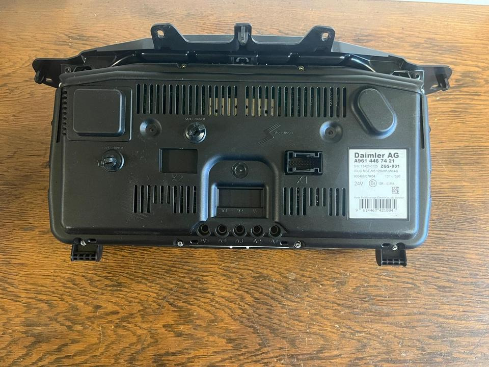 Mercedes Benz Actros MP4 Kombiinstrument / Tacho A9614467421 - Приборная панель для Грузовиков: фото 3 Mercedes Benz Actros MP4 Kombiinstrument / Tacho A9614467421 - Приборная панель для Грузовиков: фото 3
