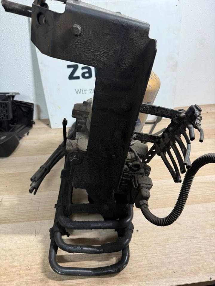 Mercedes KNORR-BREMSE Lufttrockner A0014460464 K078213 - Принадлежность тормозной системы для Грузовиков: фото 4 Mercedes KNORR-BREMSE Lufttrockner A0014460464 K078213 - Принадлежность тормозной системы для Грузовиков: фото 4