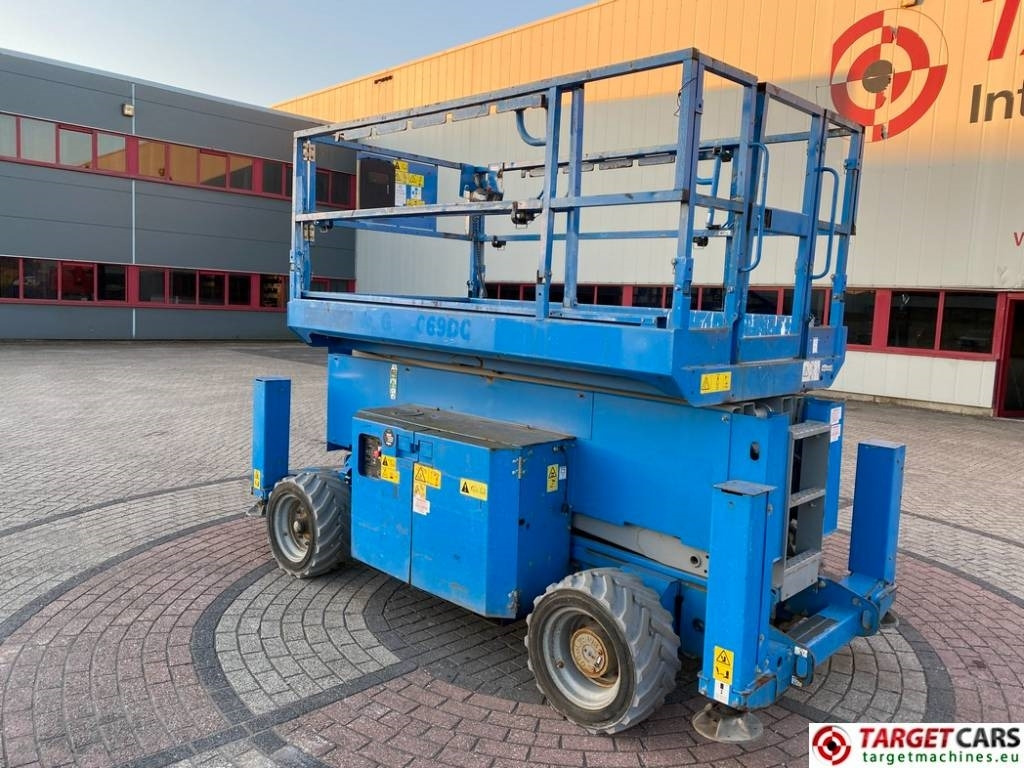 Genie GS-4069 DC Electric GS4069 Scissor WorkLift 1412cm - Ножничный подъемник: фото 4 Genie GS-4069 DC Electric GS4069 Scissor WorkLift 1412cm - Ножничный подъемник: фото 4