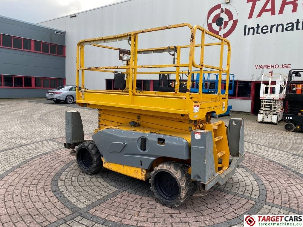 Haulotte Compact 12DX Diesel 4x4 Scissor Work Lift 1206cm - Ножничный подъемник: фото 4 Haulotte Compact 12DX Diesel 4x4 Scissor Work Lift 1206cm - Ножничный подъемник: фото 4