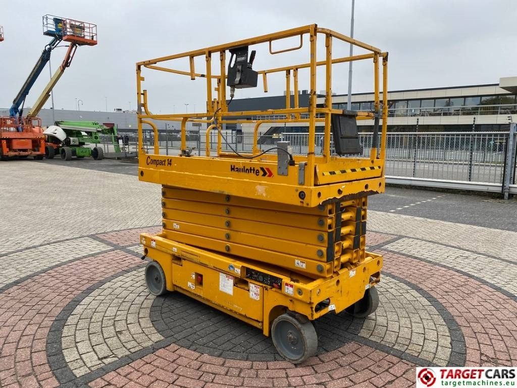 Haulotte Compact 14 Electric Scissor Work lift 1385cm - Ножничный подъемник: фото 2 Haulotte Compact 14 Electric Scissor Work lift 1385cm - Ножничный подъемник: фото 2