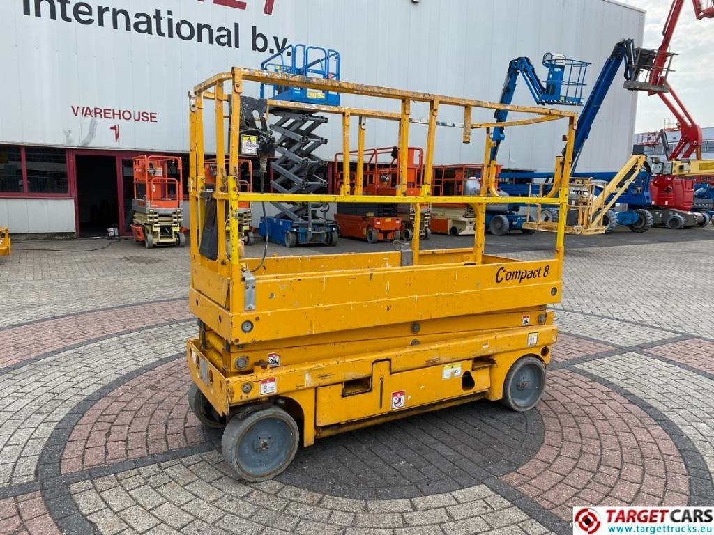 Haulotte Compact 8 Electric Scissor Work Lift 818cm - Ножничный подъемник: фото 1 Haulotte Compact 8 Electric Scissor Work Lift 818cm - Ножничный подъемник: фото 1