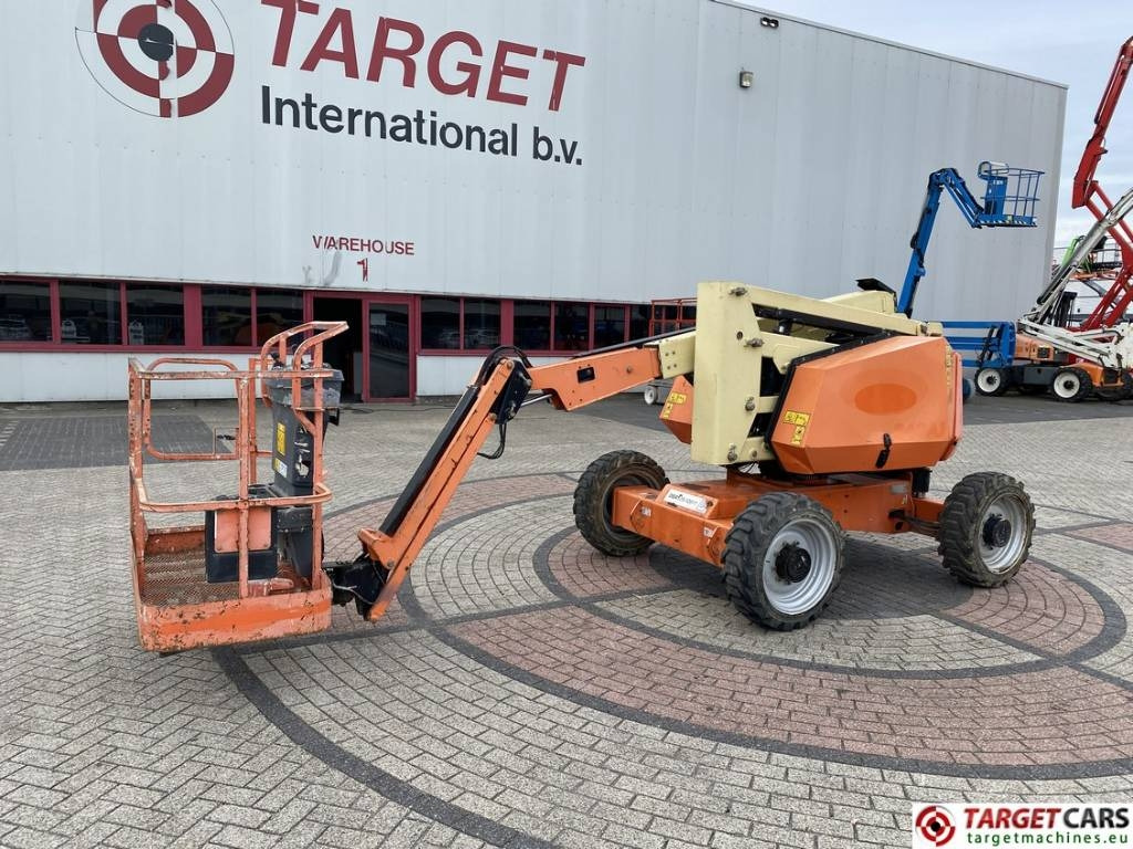 JLG 340AJ Articulated 4x4 Diesel Boom Work Lift 1233cm  - Коленчатый подъемник: фото 1 JLG 340AJ Articulated 4x4 Diesel Boom Work Lift 1233cm  - Коленчатый подъемник: фото 1