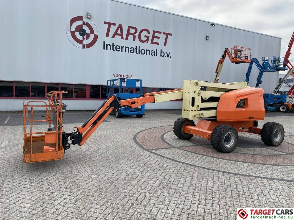 JLG 520AJ Articulated 4x4 Diesel Boom Work Lift 1800cm  - Коленчатый подъемник: фото 1 JLG 520AJ Articulated 4x4 Diesel Boom Work Lift 1800cm  - Коленчатый подъемник: фото 1