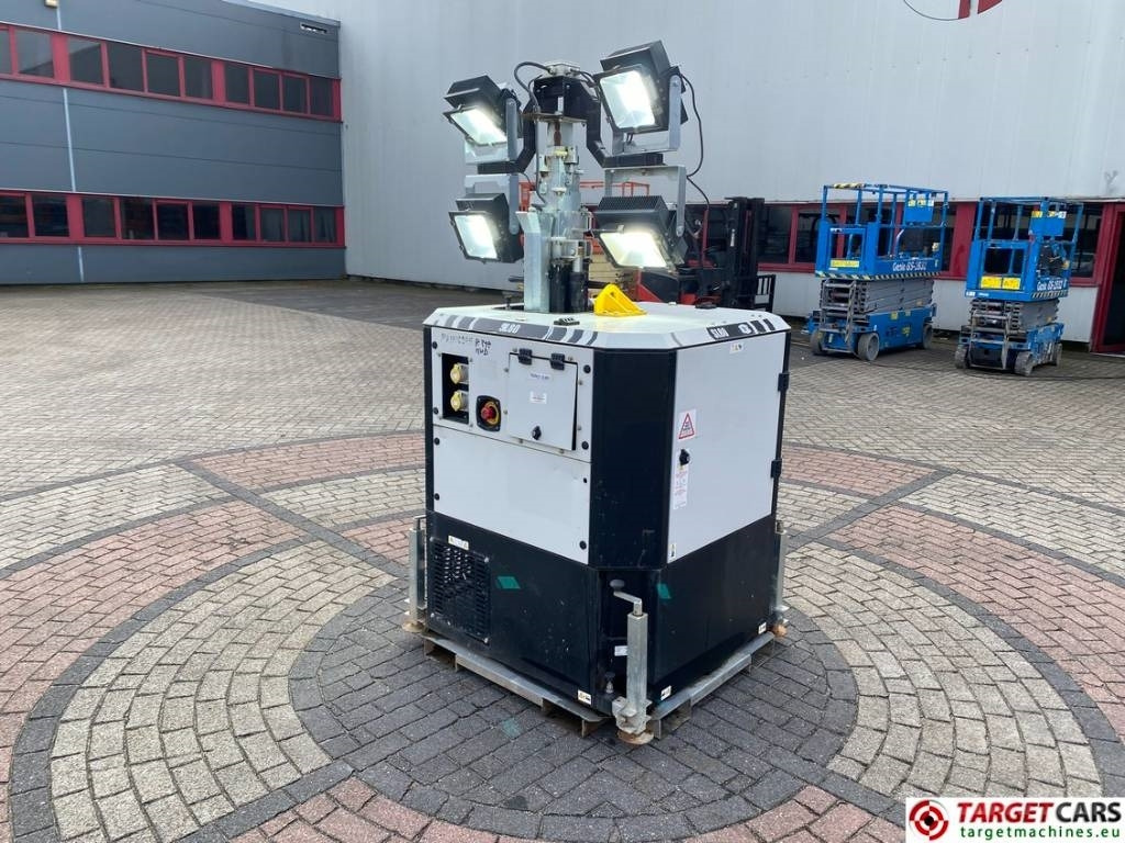 SMC SL80 Tower Light SL80K 4x300W Led - Осветительная мачта: фото 4 SMC SL80 Tower Light SL80K 4x300W Led - Осветительная мачта: фото 4