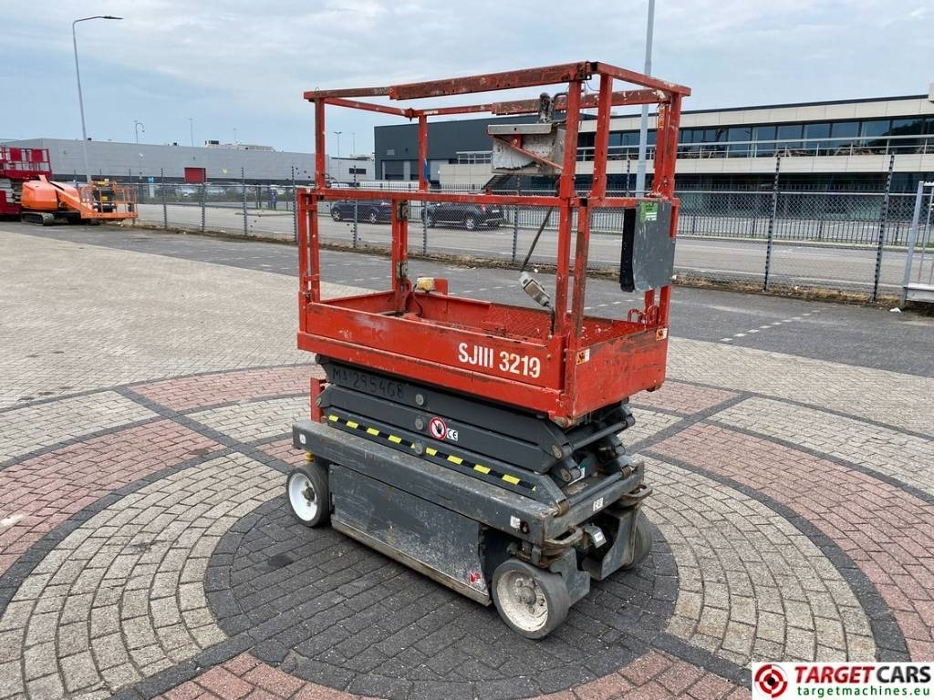SkyJack SJIII-3219 Electric 3219 Scissor Work Lift 780cm - Ножничный подъемник: фото 2 SkyJack SJIII-3219 Electric 3219 Scissor Work Lift 780cm - Ножничный подъемник: фото 2