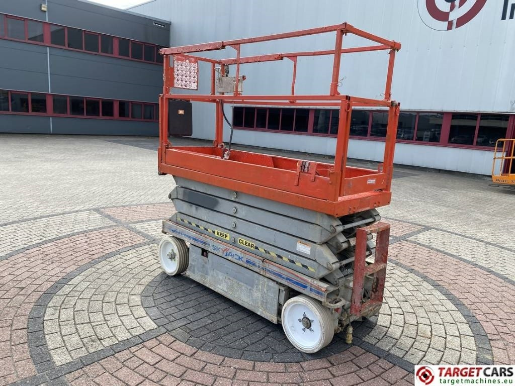 SkyJack SJIII-3226 Electric 3226 Scissor Work Lift 990cm - Ножничный подъемник: фото 4 SkyJack SJIII-3226 Electric 3226 Scissor Work Lift 990cm - Ножничный подъемник: фото 4