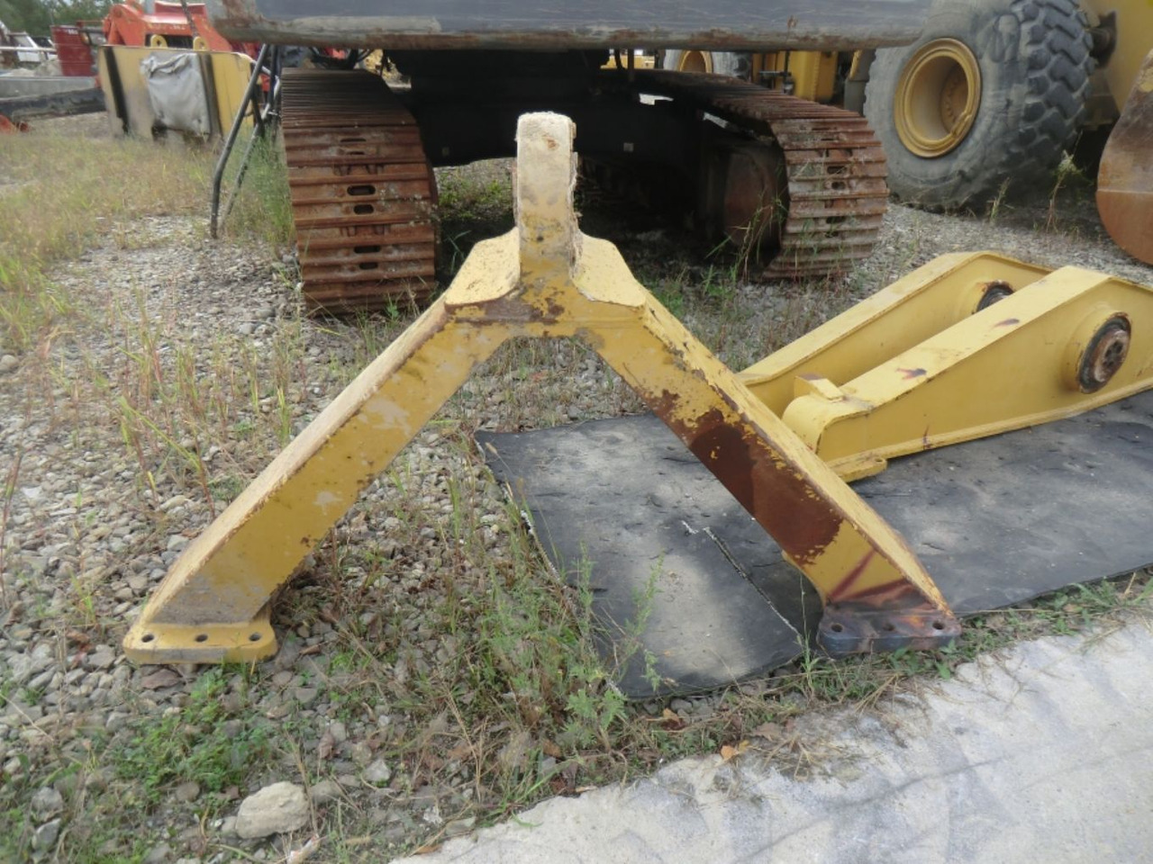 Caterpillar 735 Supporto telaio assale posteriore - Ось и запчасти для Строительной техники: фото 1 Caterpillar 735 Supporto telaio assale posteriore - Ось и запчасти для Строительной техники: фото 1