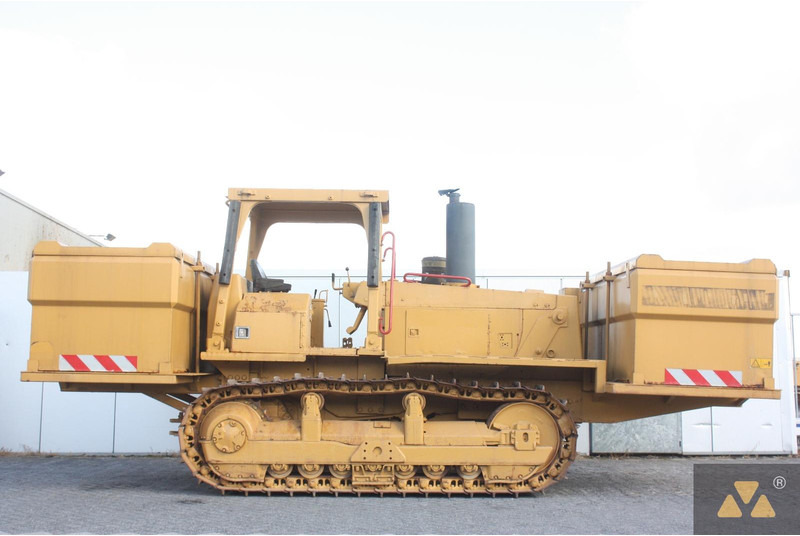 Caterpillar D6E Fuel tanker - Грузовик: фото 2 Caterpillar D6E Fuel tanker - Грузовик: фото 2