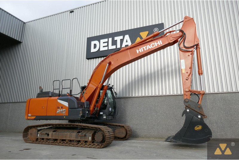 Гусеничный экскаватор Hitachi ZX210LC-7: фото 8