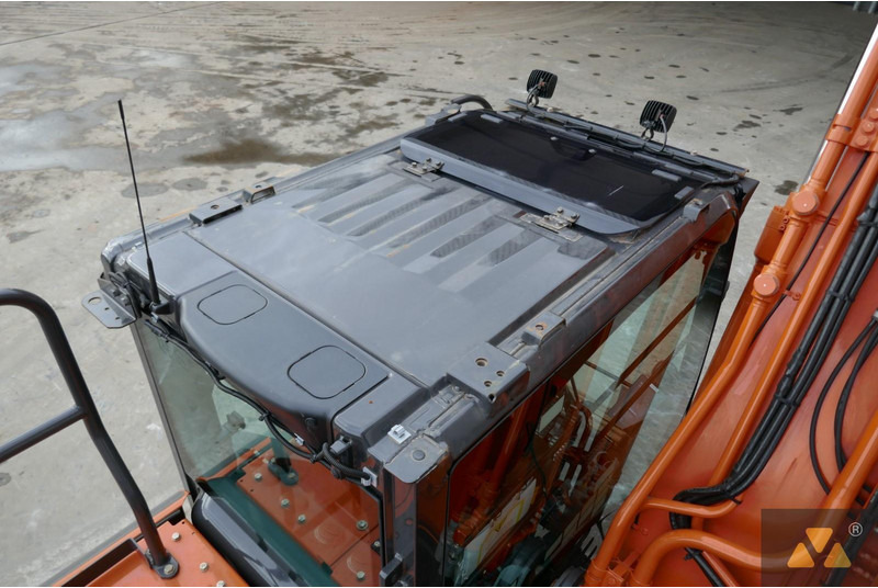 Гусеничный экскаватор Hitachi ZX210LC-7: фото 11
